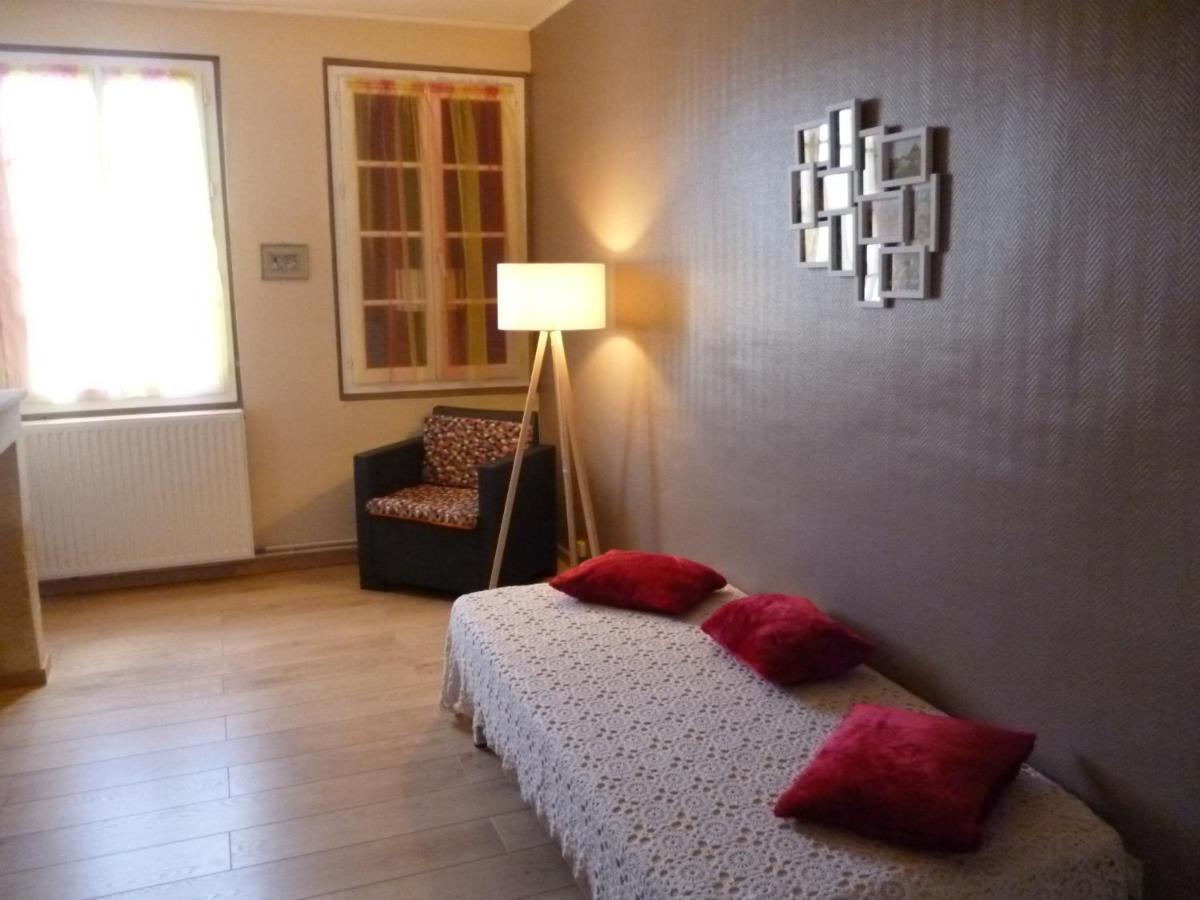 Home Vacances 4 Etoiles Par Cdt Dordogne Le Pizou ภายนอก รูปภาพ